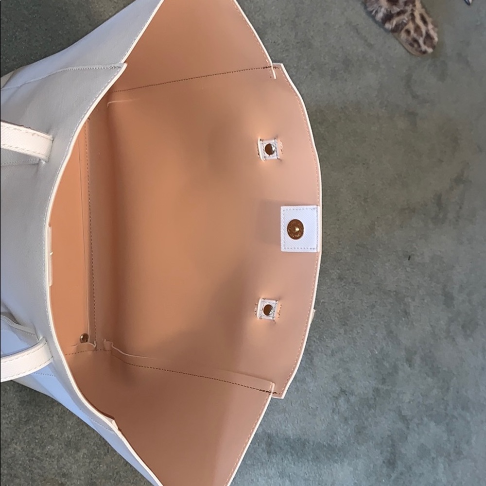 Beige tote - Picture 4 of 4